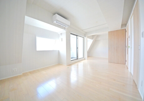 全室ゆとりのある角部屋で採光や風通しも良く開放的な空間｜マリンズ心斎橋Ⅲ